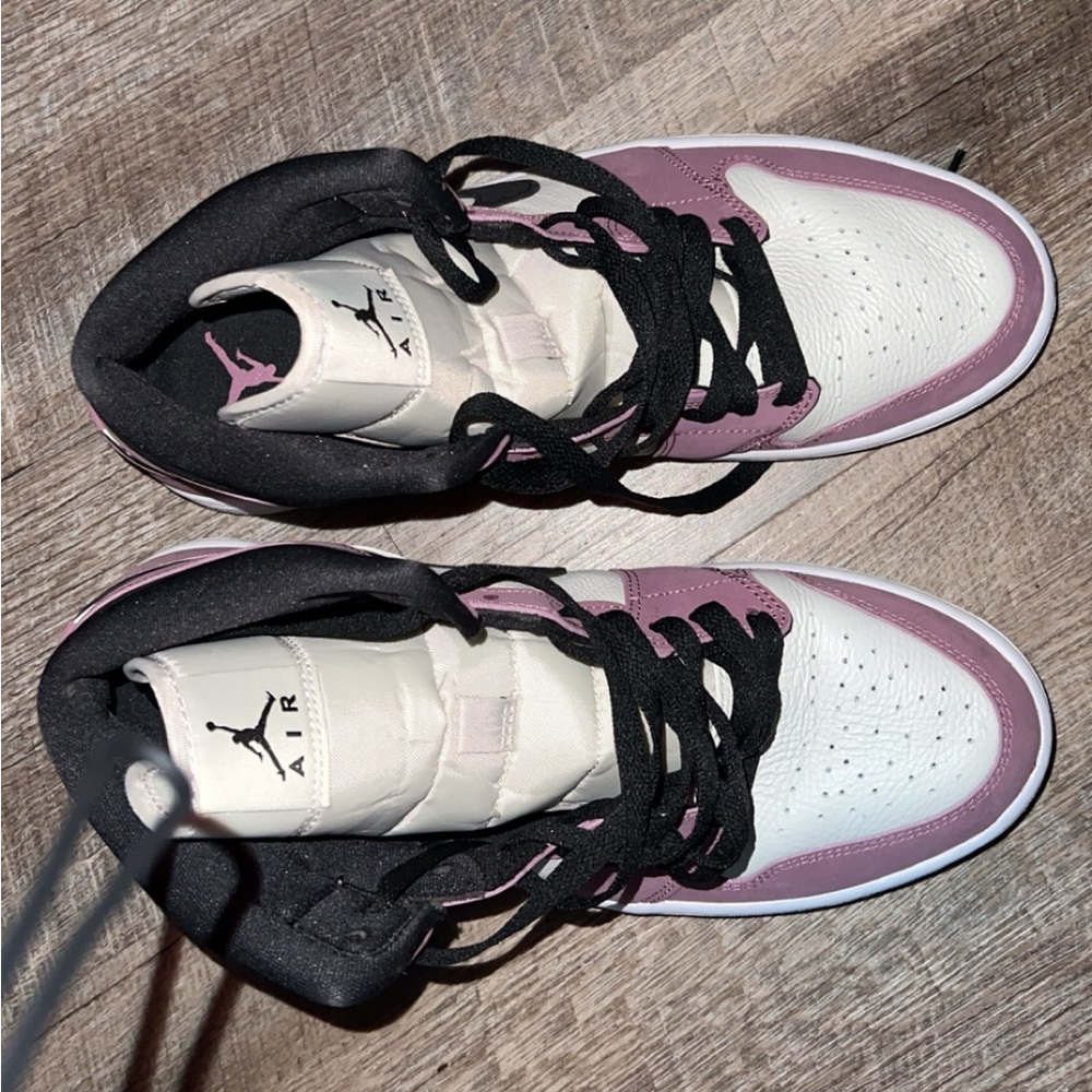Air Jordan Mulberry
